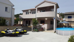Отель Apartments BBJezera  Йезера